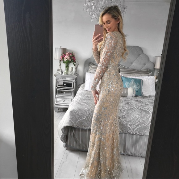 Long Sleeve Glitter Pattern Maxi Formal Dress - Picture 4 of 8